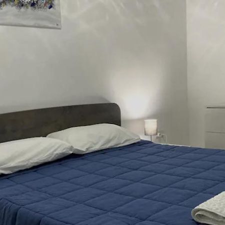 F1 2 St Julians, Private Room, Bathroom & Living Shared Сент Джулианс Экстерьер фото