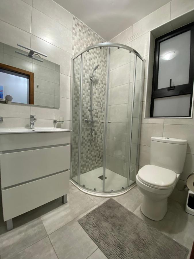 F1 2 St Julians, Private Room, Bathroom & Living Shared Сент Джулианс Экстерьер фото